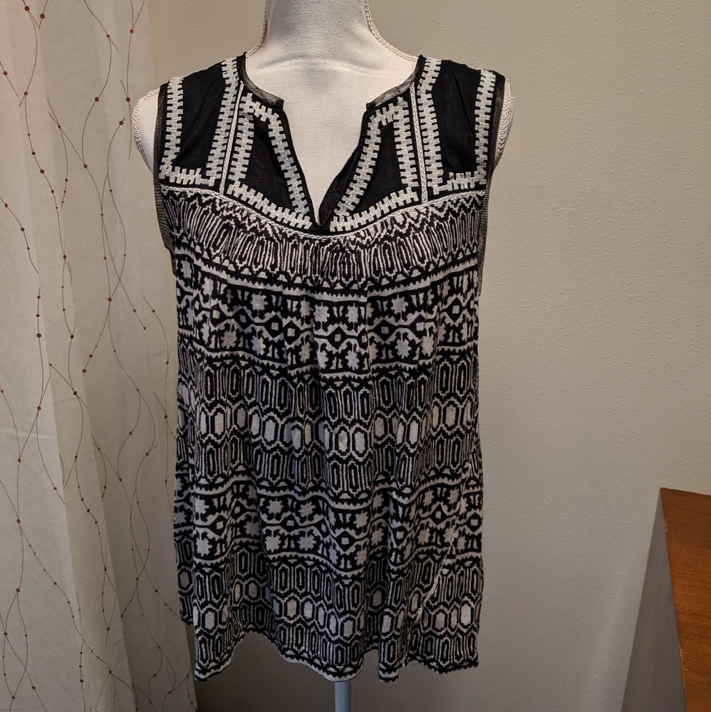 Black and white tank